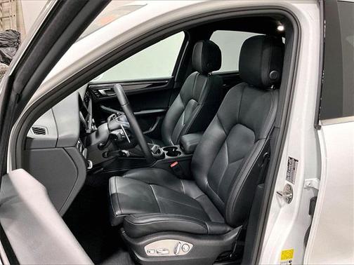 2025 Porsche Macan S