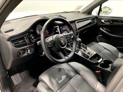 2025 Porsche Macan S