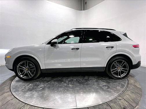 2023 Porsche Cayenne S