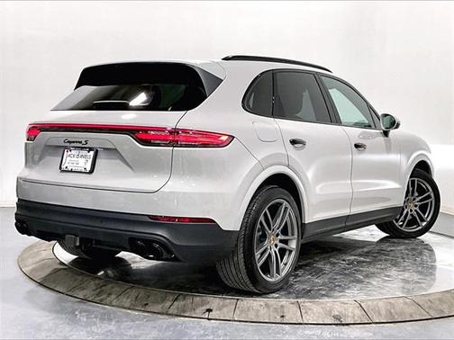 2023 Porsche Cayenne S