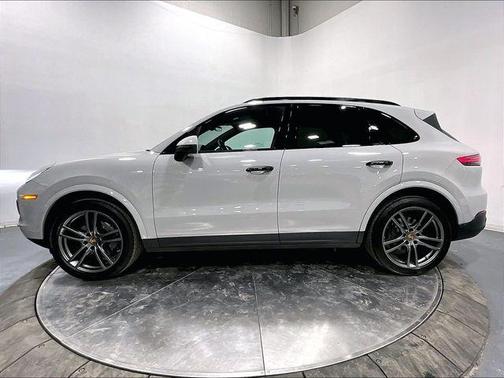 2023 Porsche Cayenne S