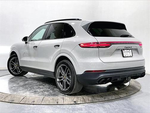 2023 Porsche Cayenne S