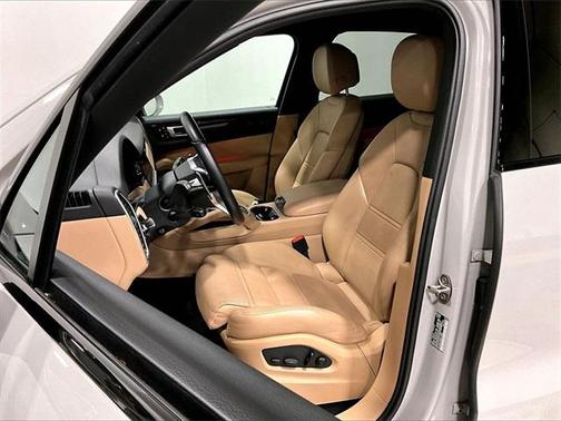 2023 Porsche Cayenne S