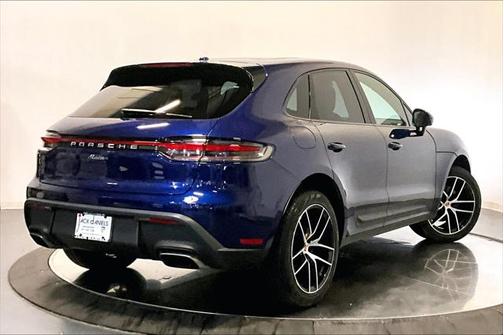2025 Porsche Macan Base