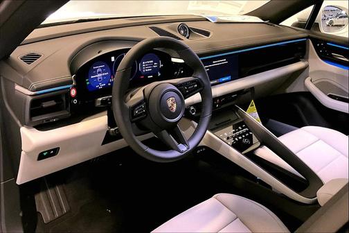 2025 Porsche Macan 4