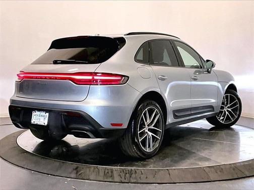2025 Porsche Macan 