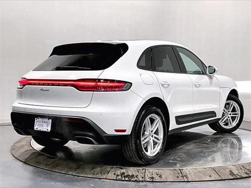 2026 Porsche Macan 