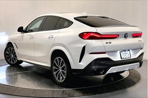 2022 BMW X6 xDrive40i