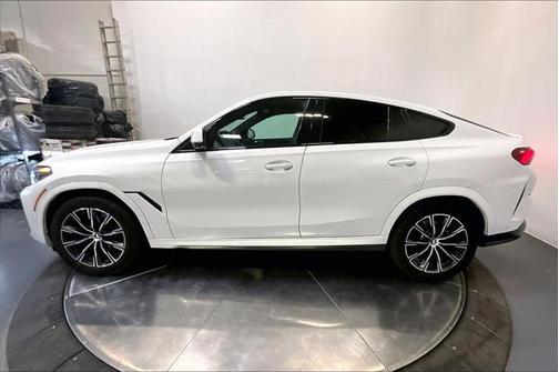 2022 BMW X6 xDrive40i