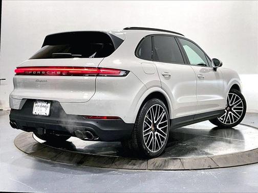 Chalk 2026 Porsche Cayenne Cayenne