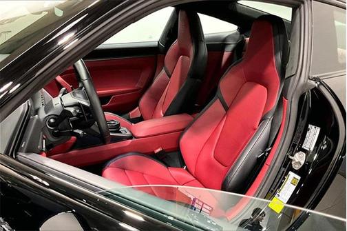 2025 Porsche 911 Carrera