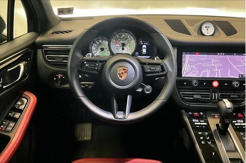 2024 Porsche Macan Base