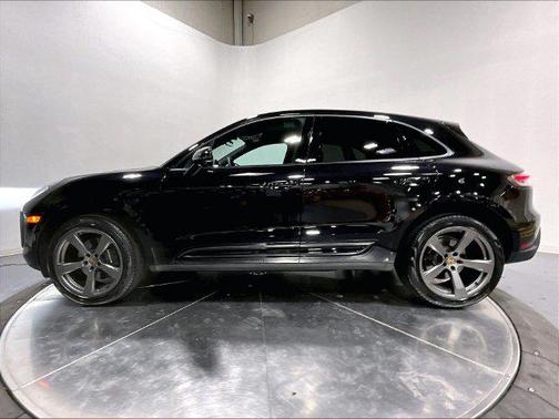 Jet Black Metallic 2026 Porsche Macan Macan