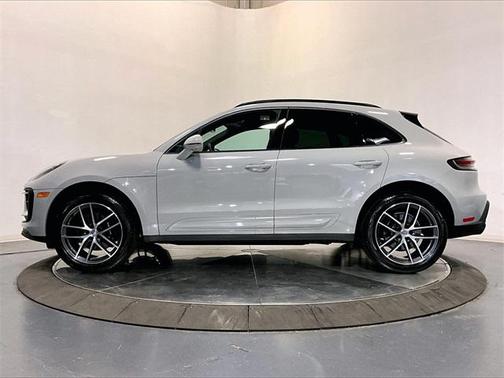 2025 Porsche Macan 