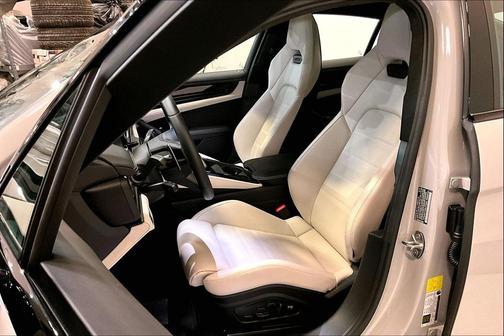 2025 Porsche Panamera GTS