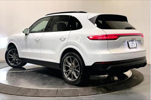 2023 Porsche Cayenne Platinum Edition