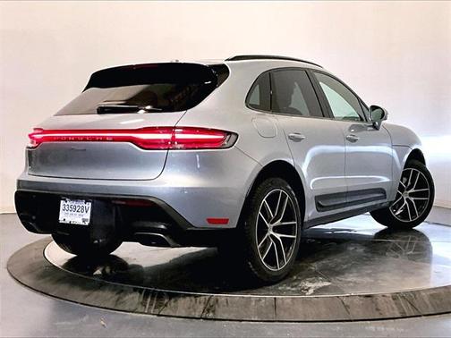2025 Porsche Macan 