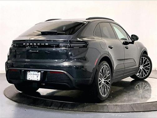 2024 Porsche Macan 4