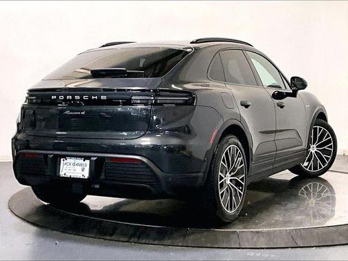2024 Porsche Macan 4