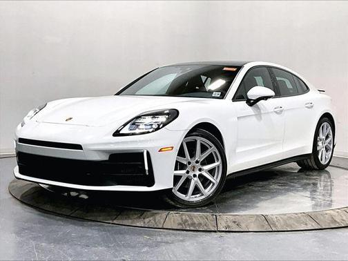 2026 Porsche Panamera 4