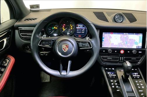 2025 Porsche Macan Base