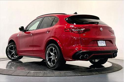 2022 Alfa Romeo Stelvio Quadrifoglio
