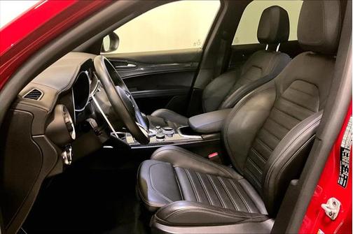 2022 Alfa Romeo Stelvio Quadrifoglio
