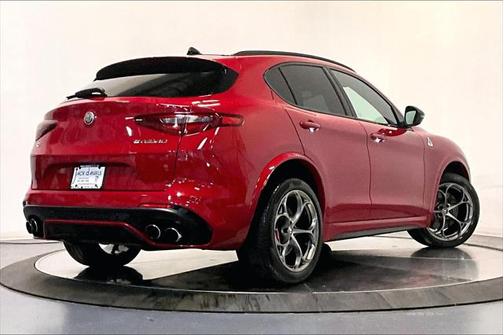 2022 Alfa Romeo Stelvio Quadrifoglio