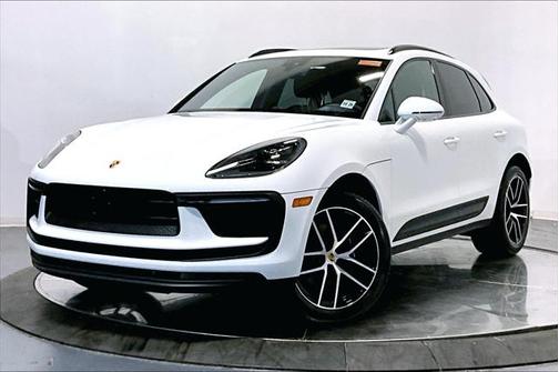 2025 Porsche Macan Base