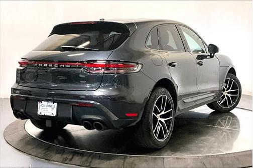 2025 Porsche Macan Base