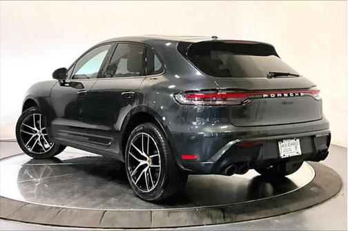 2025 Porsche Macan Base