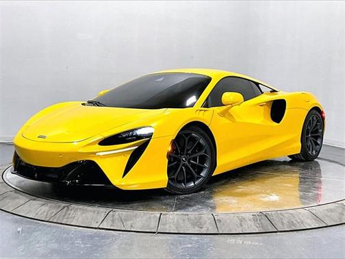 2024 McLaren Artura Performance