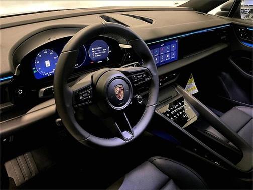 2025 Porsche Macan 4
