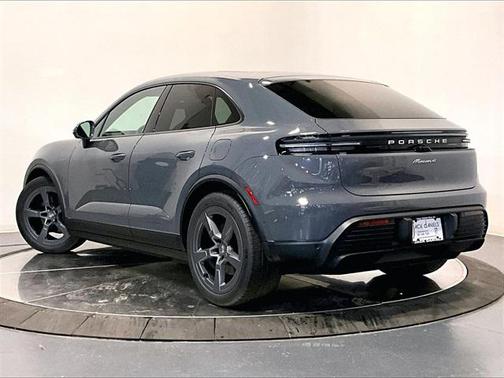 2025 Porsche Macan 4