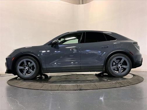 2025 Porsche Macan 4