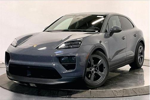 2025 Porsche Macan 4