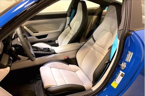 2025 Porsche 911 Carrera