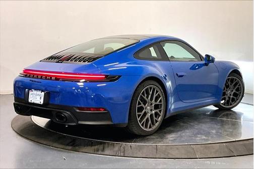 2025 Porsche 911 Carrera