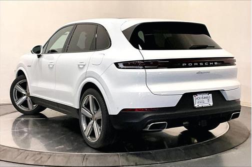 2024 Porsche Cayenne E-Hybrid S