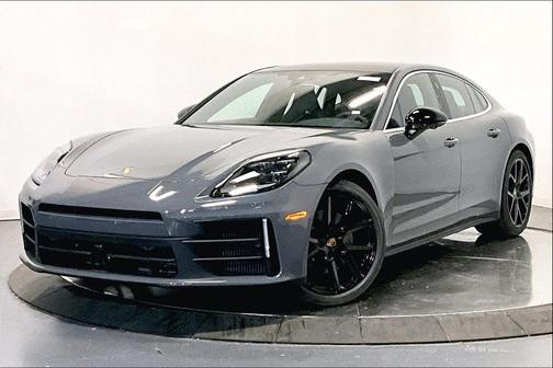 2026 Porsche Panamera 4