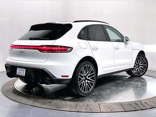 2025 Porsche Macan 
