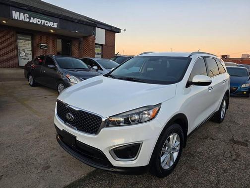 2017 Kia Sorento LX