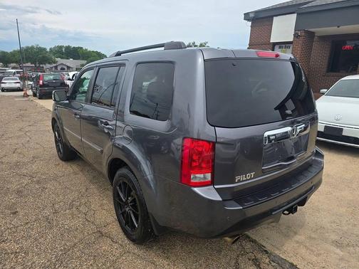 Gray 2014 Honda Pilot Touring