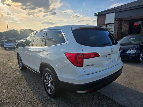 White Diamond Pearl 2016 Honda Pilot EX-L