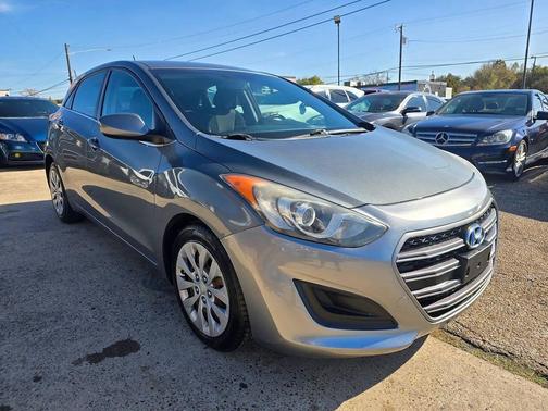 2017 Hyundai Elantra GT Base