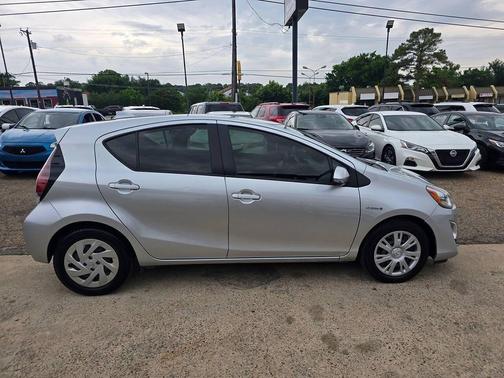 Classic Silver Metallic 2016 Toyota Prius c Two