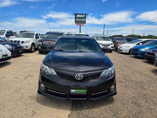 Attitude Black Metallic 2014 Toyota Camry SE