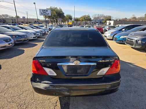 2000 Toyota Avalon XL