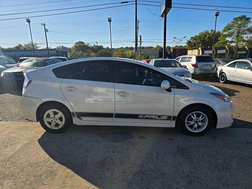 2010 Toyota Prius III