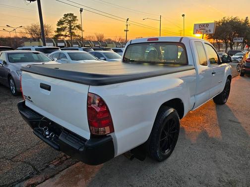 2015 Toyota Tacoma Base
